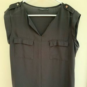 Apt 9 Black blouse button cap Large